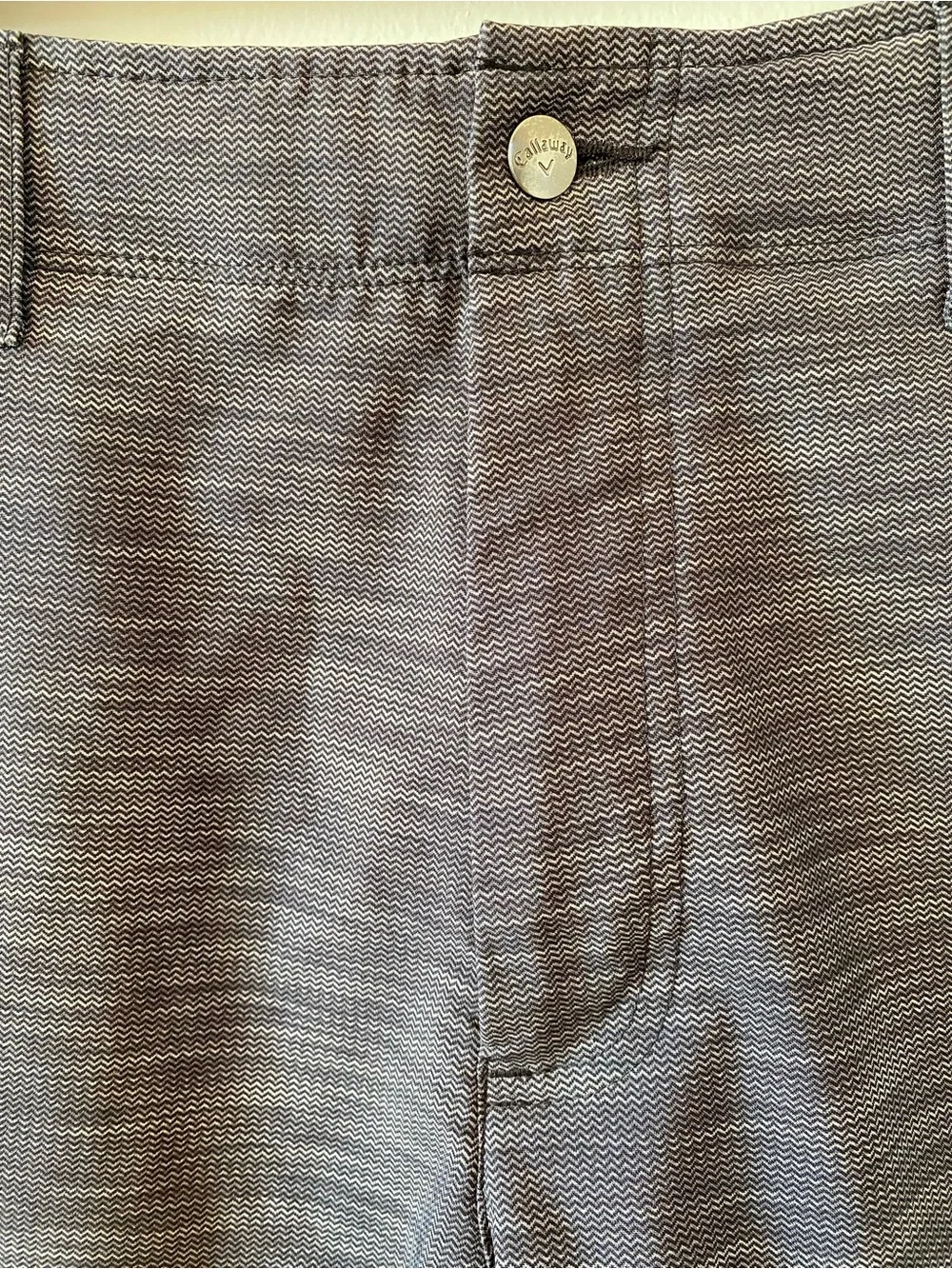 Callaway Men's Chevron Charcoal Flat-Front Performance Golf Shorts - waist 34